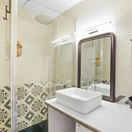 Calme Et Moderne Avec Vue 74 Appartement